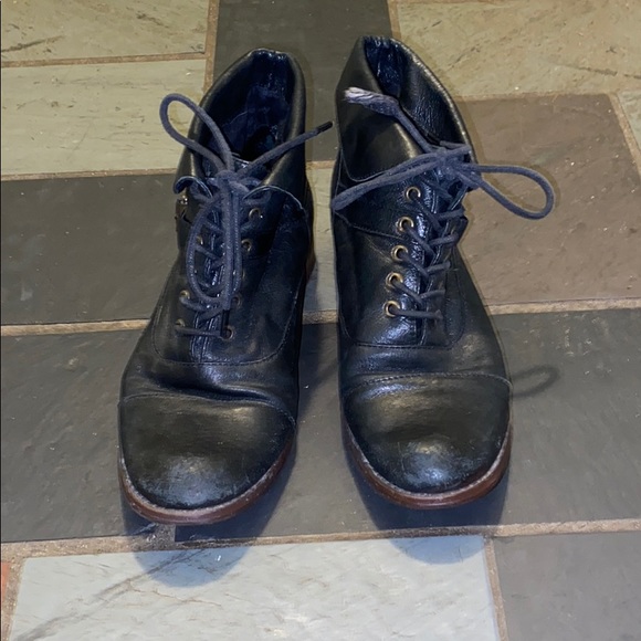 steve madden boots - Picture 1 of 5